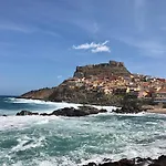 Domus Rubra * كاستيلساردو