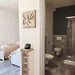 Domus Rubra * كاستيلساردو