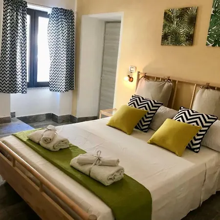 Domus Rubra Apartment